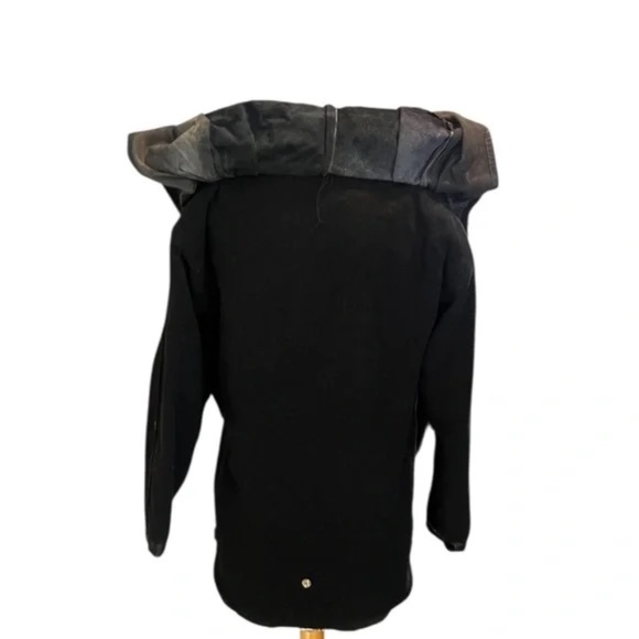 Vintage Outerwear by Phoenix Women's Black Leather Jacket Size 9/10 - Picture 6 of 9